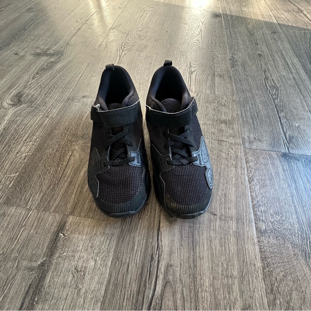 Boys Black Jordan Sneakers